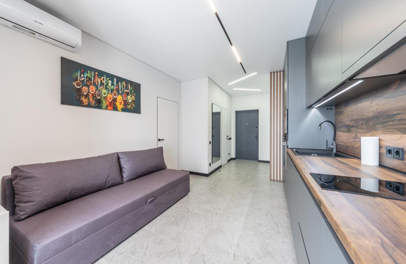 Апартаменти Метро Вирлиця Kiev Exterior foto